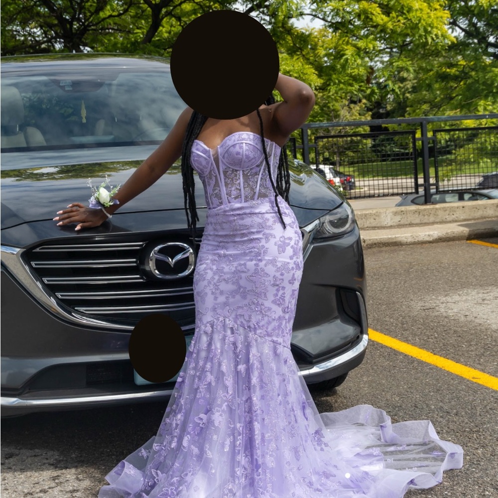 Elegant Lavender Strapless Gown